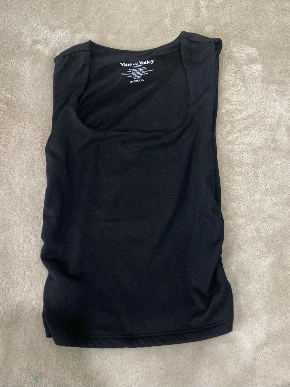 Vine and Valley Black Scoop Neck Tank • Xs womens